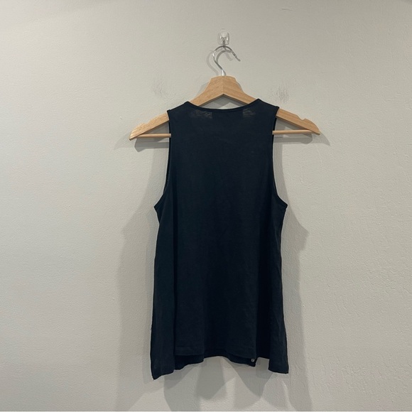 Kendall + Kylie Black Linen Sleeveless Side Button Slit Top Sz Small - Picture 3 of 6
